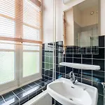 Spacious Mansion In With Garden Prázdninový dům Swolgen