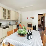 Prázdninový dům Spacious Mansion In With Garden