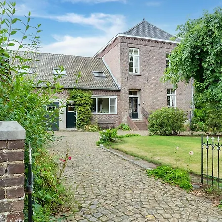 Spacious Mansion In With Garden Holiday home