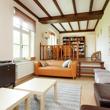 Spacious Mansion In With Garden * Swolgen