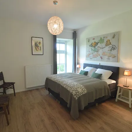 Spacious Mansion In With Garden Holiday home