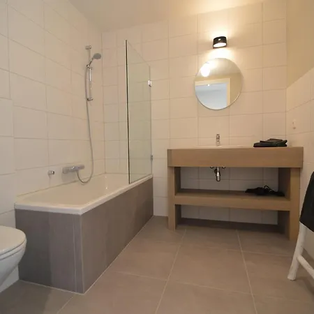 Holiday home Spacious Mansion In With Garden Swolgen