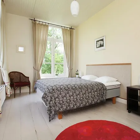 Holiday home Spacious Mansion In With Garden Swolgen