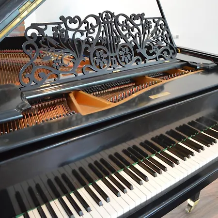 Holiday home Spacious Mansion In With Garden *