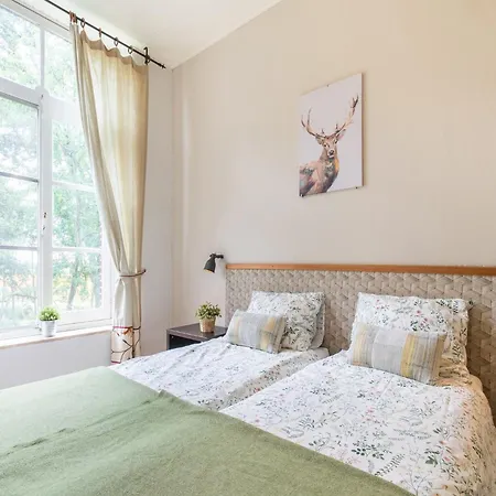 Spacious Mansion In With Garden Swolgen