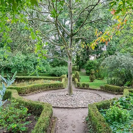 Spacious Mansion In With Garden Holiday home