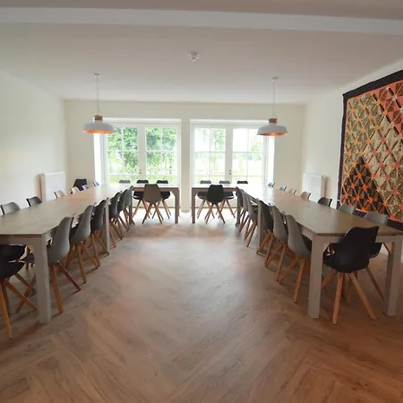 Holiday home Spacious Mansion In With Garden