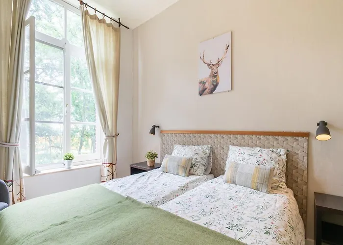 בית נופש Spacious Mansion In With Garden *