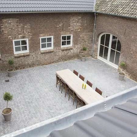 Spacious Mansion In With Garden Tatil Evi